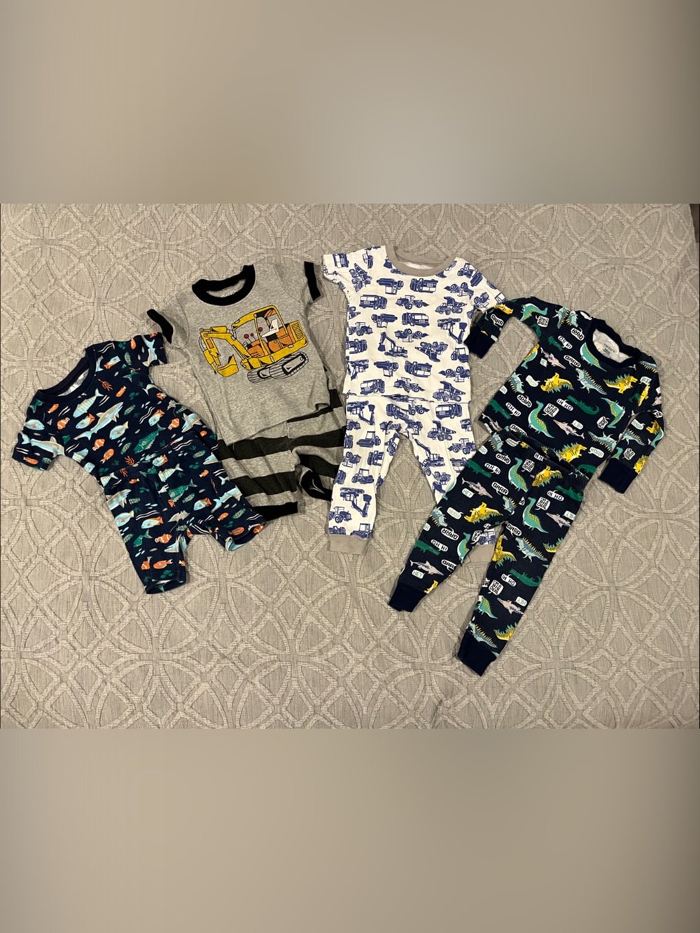 Carters - Doldhin & Fish  Toddler Boys  Pajama Set Bubdle!